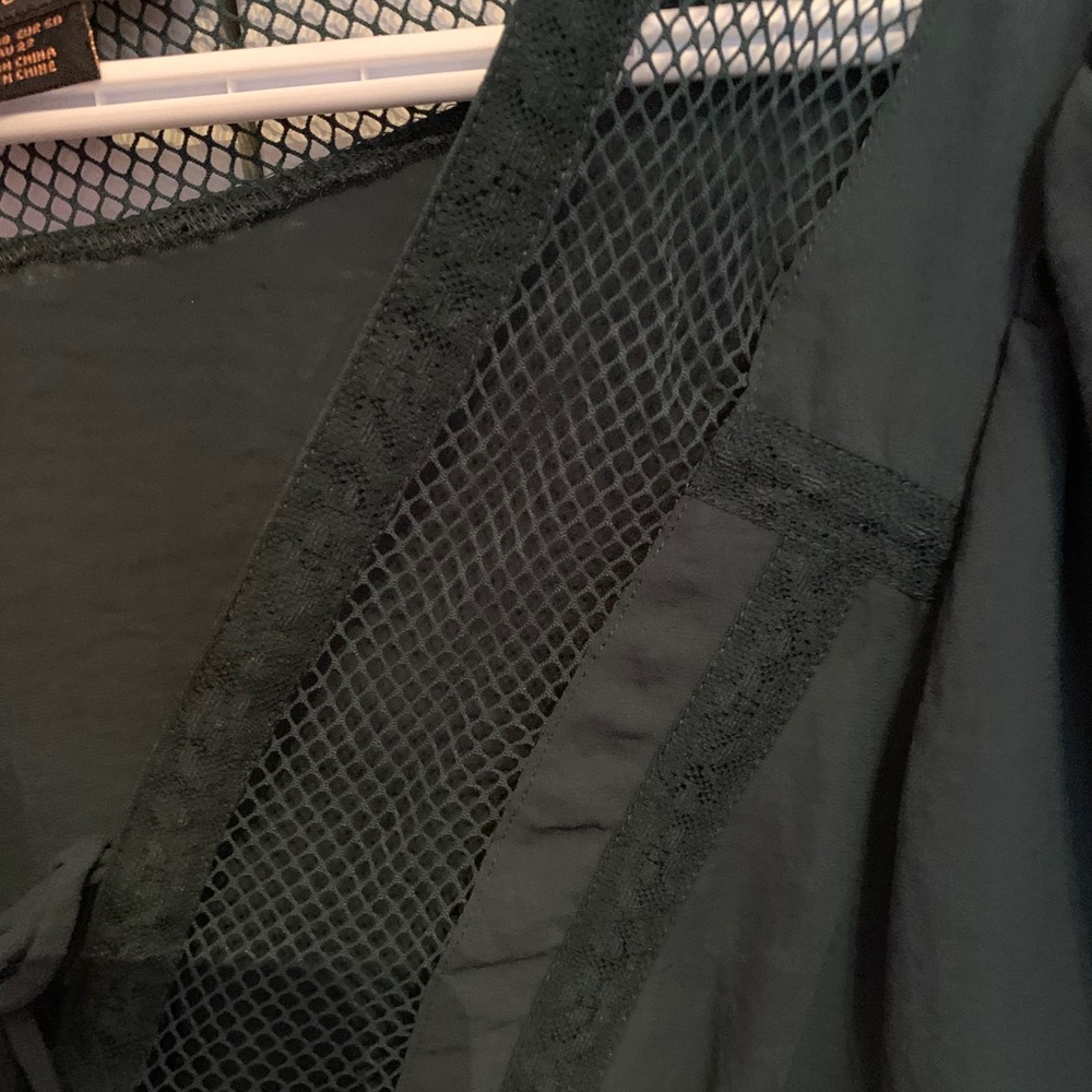 Blouse - Picture 2 of 3